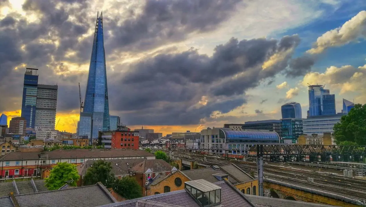 The Maltings Tower Bridge Apartment London