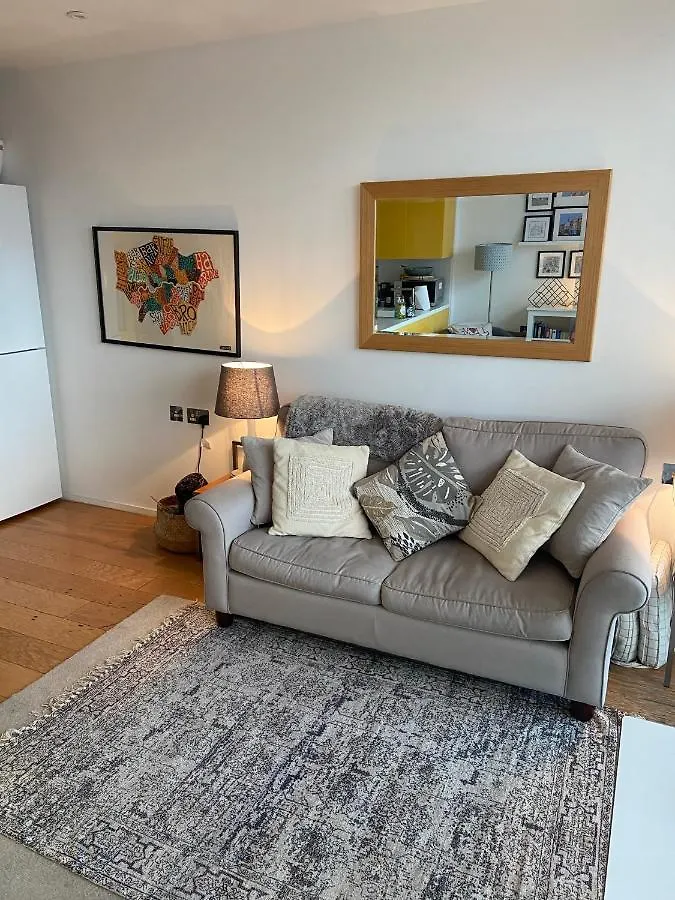 The Maltings Tower Bridge Apartment ロンドン