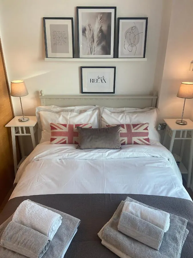 The Maltings Tower Bridge Apartment ロンドン