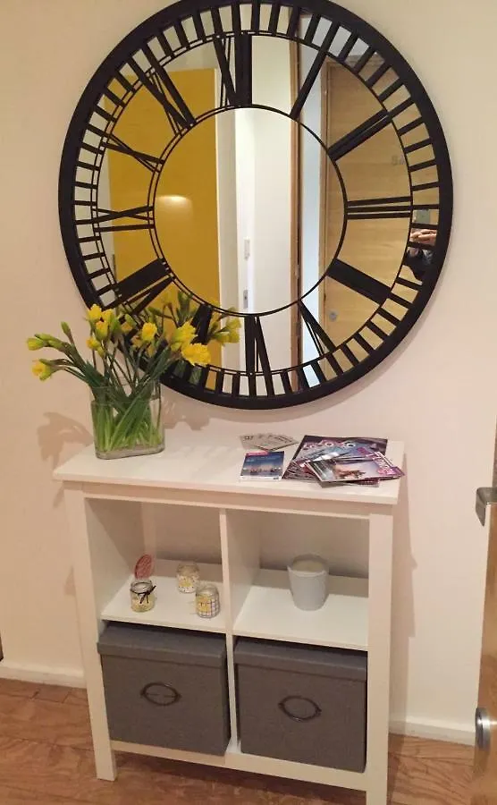 The Maltings Tower Bridge Apartment ロンドン