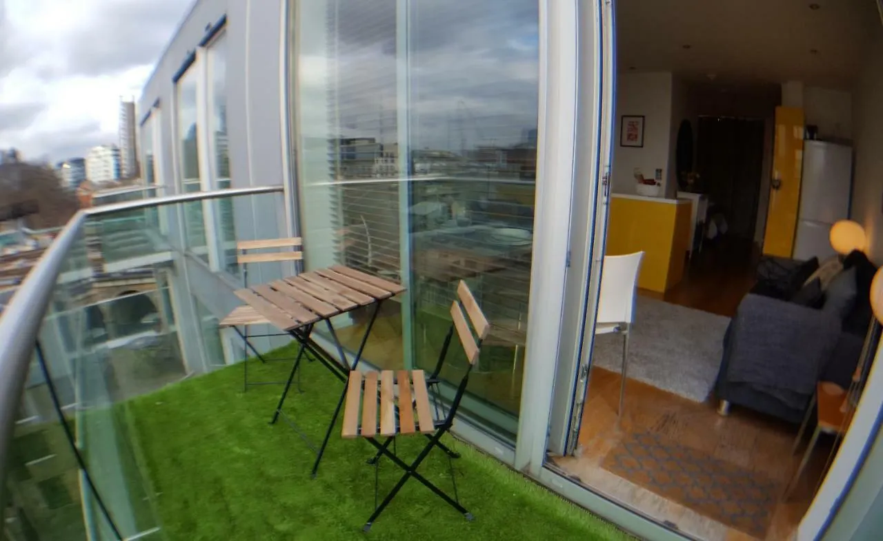 The Maltings Tower Bridge Apartment ロンドン