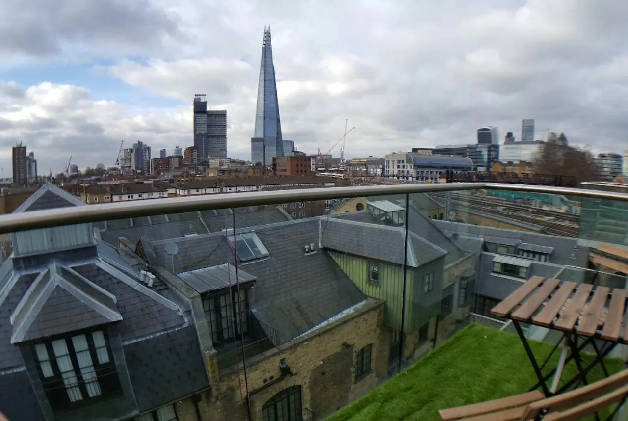 The Maltings Tower Bridge Apartment ロンドン