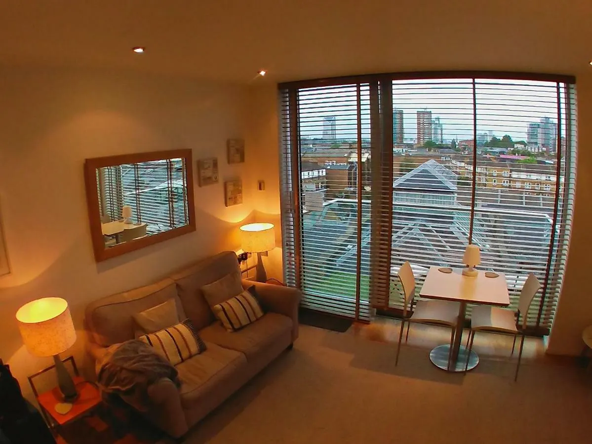 The Maltings Tower Bridge Apartment ロンドン