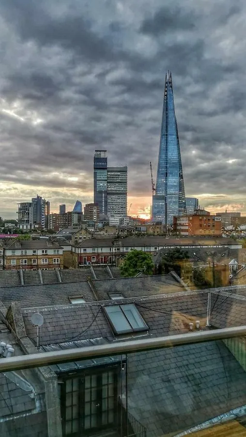 The Maltings Tower Bridge Apartment ロンドン